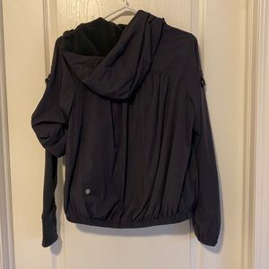 Lululemon size 4 jogging jacket